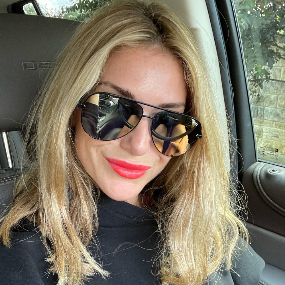 Meet your Posher, Liz